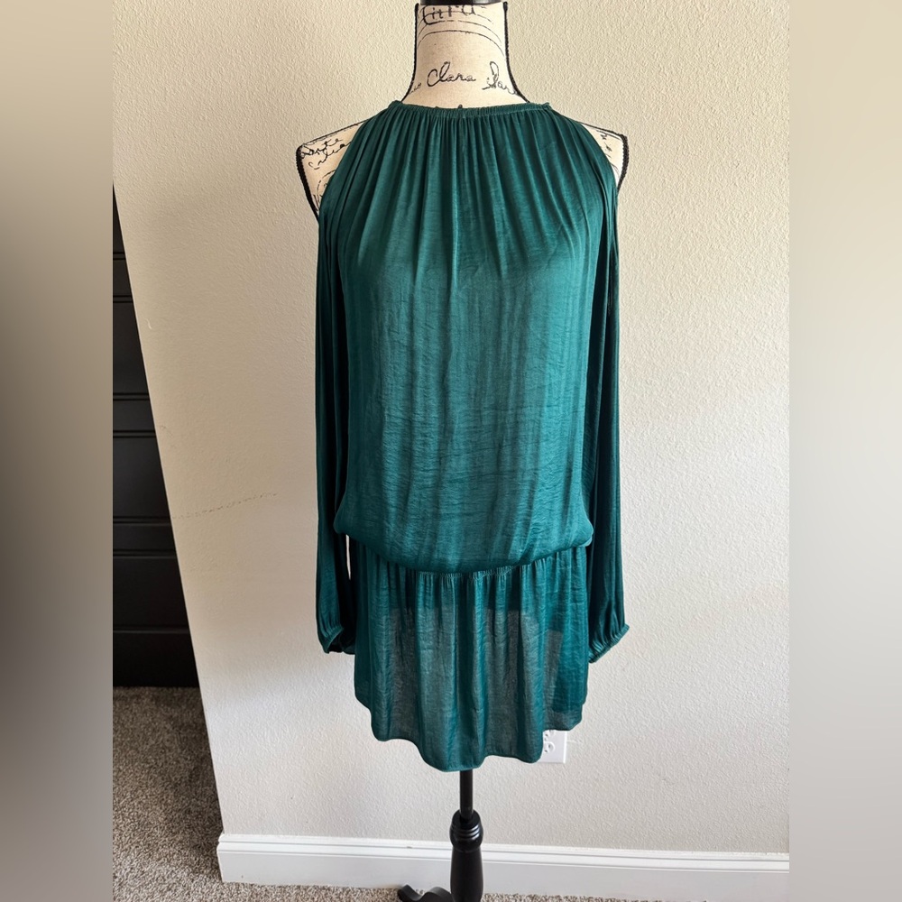 DANCE&MARVEL Open Shoulder Mini Dress